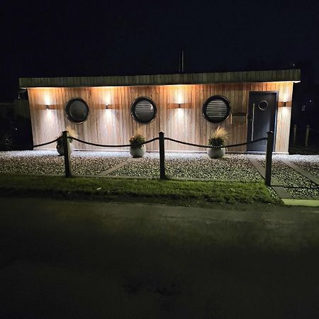 Humberston Boathouse Lodge & Hot Tub - Cleethorpes Beach Cabin Chalet Exterior foto