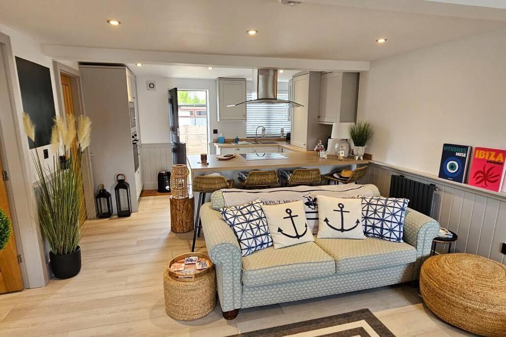 Humberston Boathouse Lodge & Hot Tub - Cleethorpes Beach Cabin Chalet Exterior foto