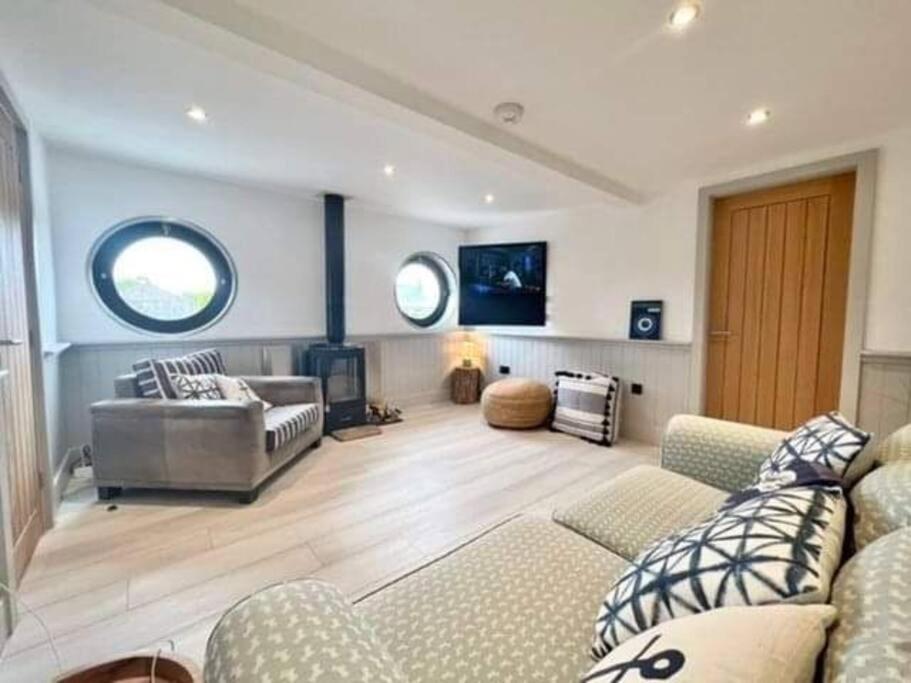 Humberston Boathouse Lodge & Hot Tub - Cleethorpes Beach Cabin Chalet Exterior foto