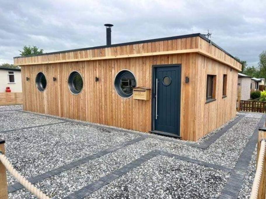 Humberston Boathouse Lodge & Hot Tub - Cleethorpes Beach Cabin Chalet Exterior foto