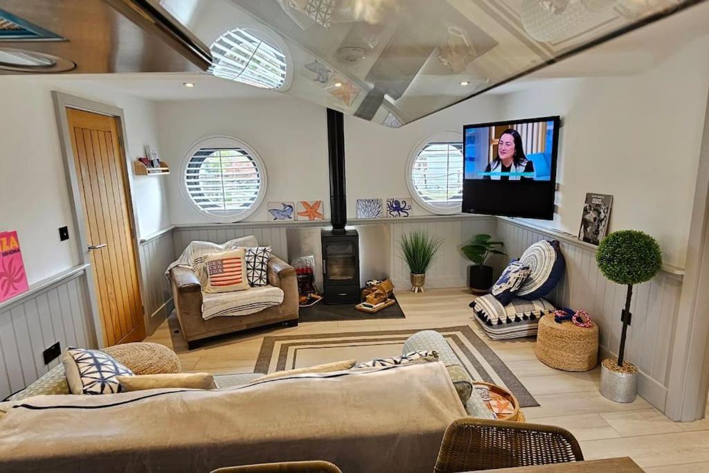Humberston Boathouse Lodge & Hot Tub - Cleethorpes Beach Cabin Chalet Exterior foto