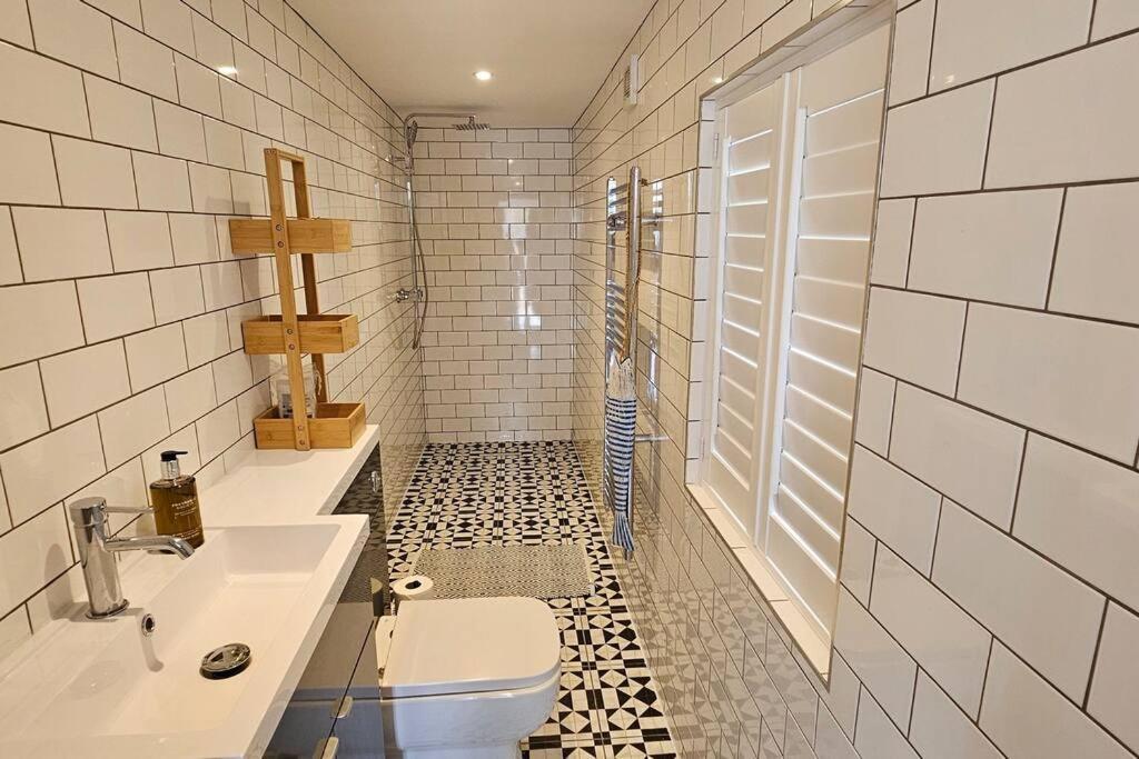 Humberston Boathouse Lodge & Hot Tub - Cleethorpes Beach Cabin Chalet Exterior foto