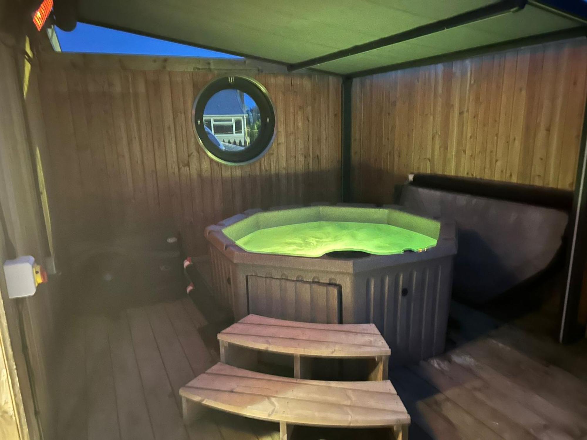 Humberston Boathouse Lodge & Hot Tub - Cleethorpes Beach Cabin Chalet Exterior foto